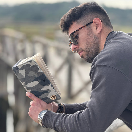 Funda para libros Camo Grey™