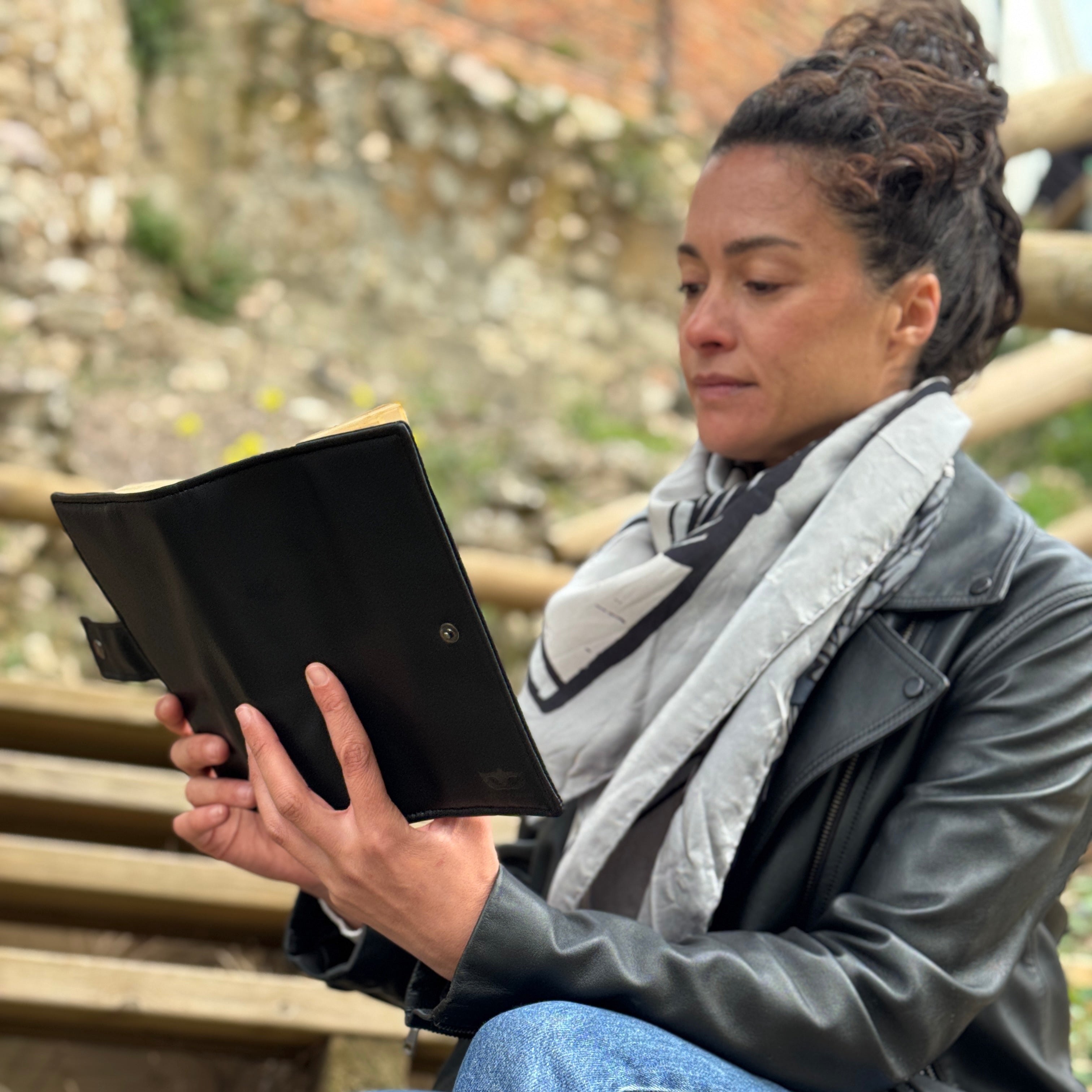 Funda para libros Black Leather™